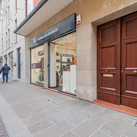 Guesthost - San Fermo Luxury *