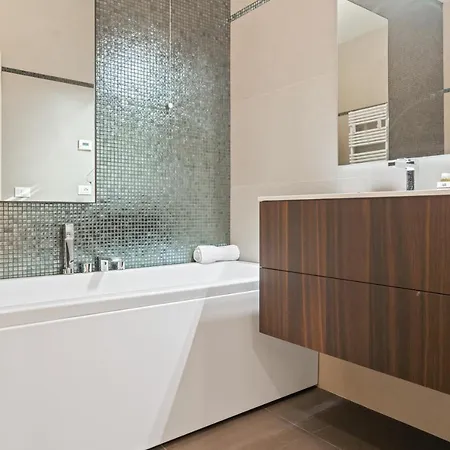 Guesthost - San Fermo Luxury Lägenhet
