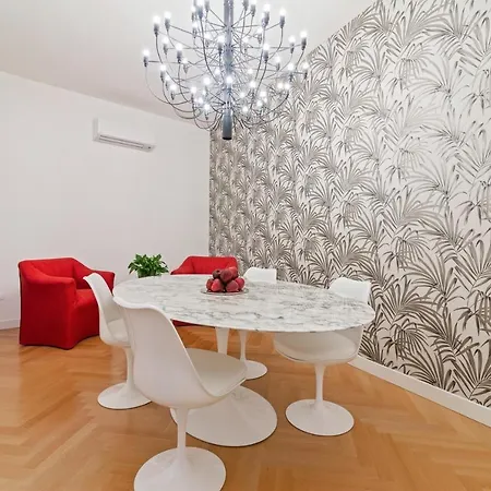 Guesthost - San Fermo Luxury *