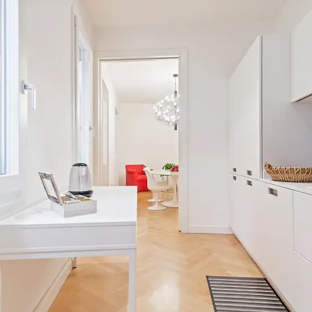Lägenhet Guesthost - San Fermo Luxury