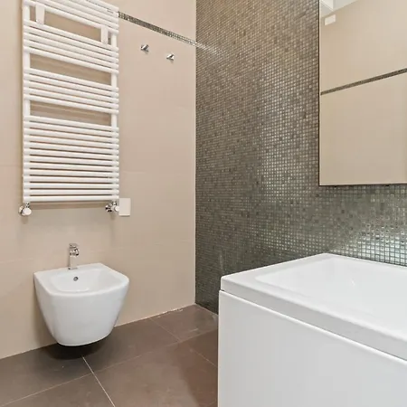 San Fermo Luxury Apartamento *