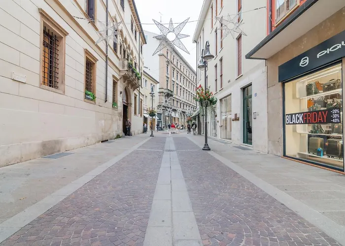 Guesthost - San Fermo Luxury * Padova