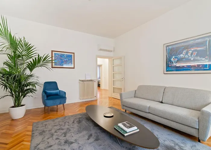 Guesthost - San Fermo Luxury * Padova