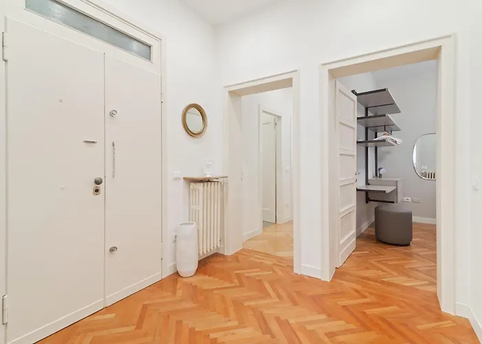 Guesthost - San Fermo Luxury Apartment