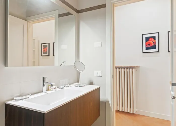 Guesthost - San Fermo Luxury Apartment Padova