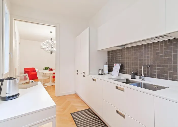 Guesthost - San Fermo Luxury Padova