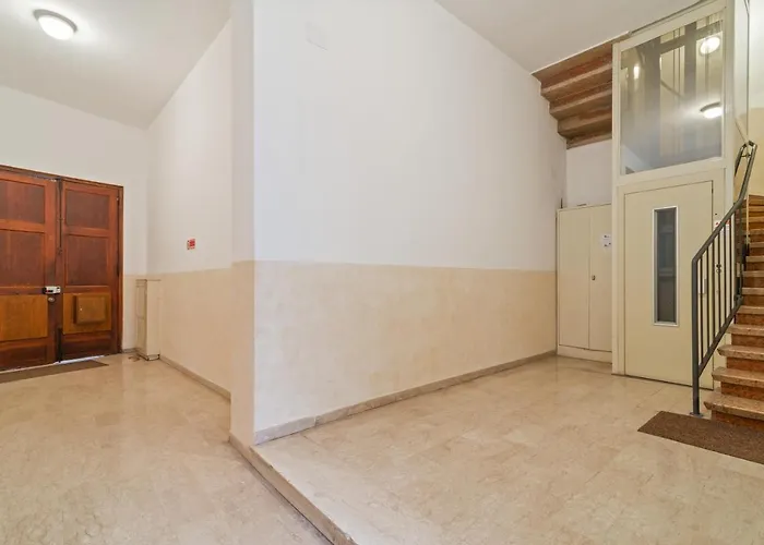 Guesthost - San Fermo Luxury Apartman *