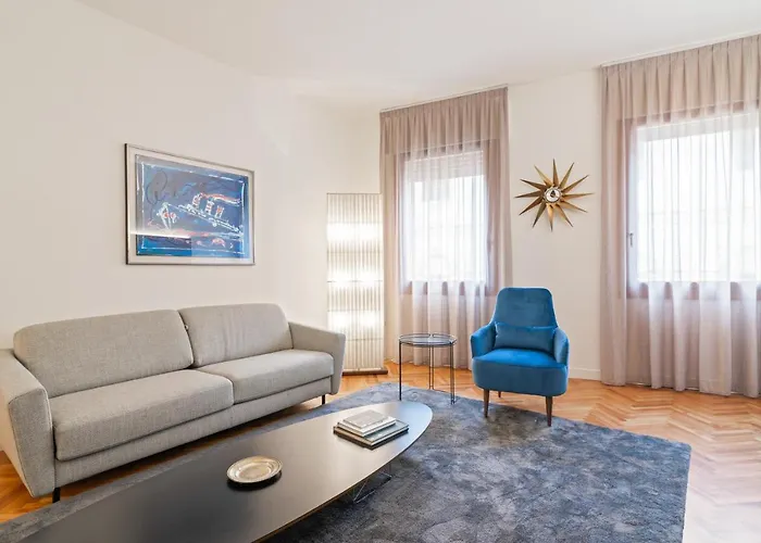 Guesthost - San Fermo Luxury Apartment *